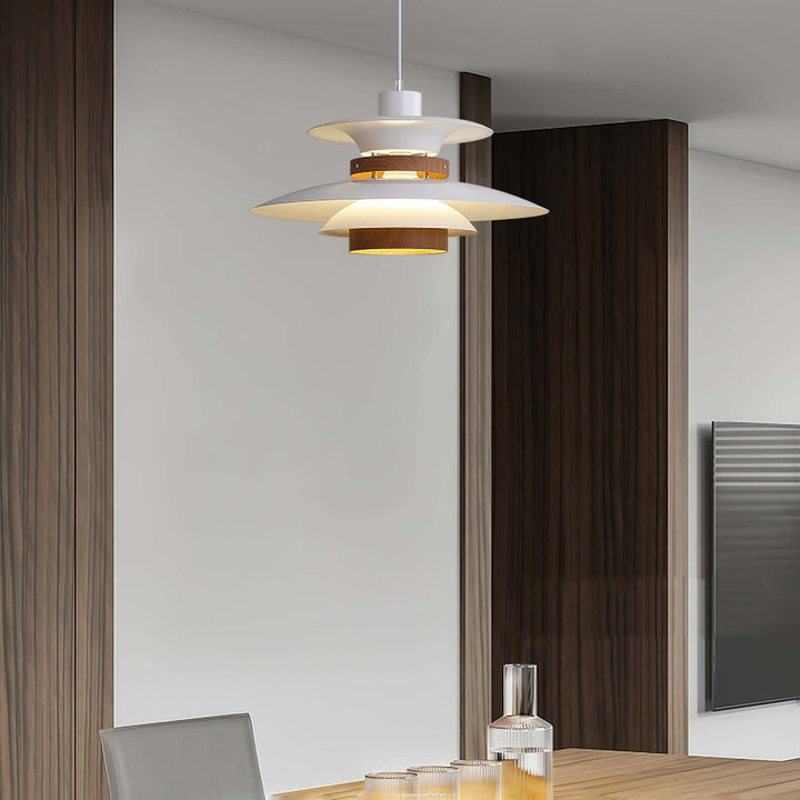 Moderne Metall-Pendelleuchte