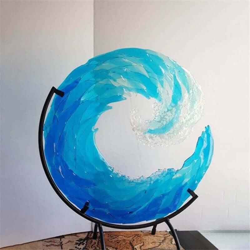 Sculpture en verre représentant une vague océanique décorative