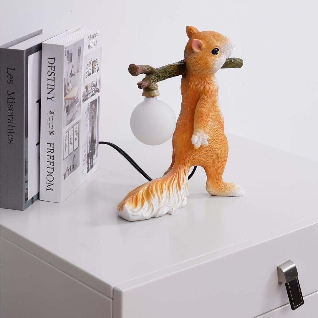Dekorative Eichhörnchen Tischlampe mit LED