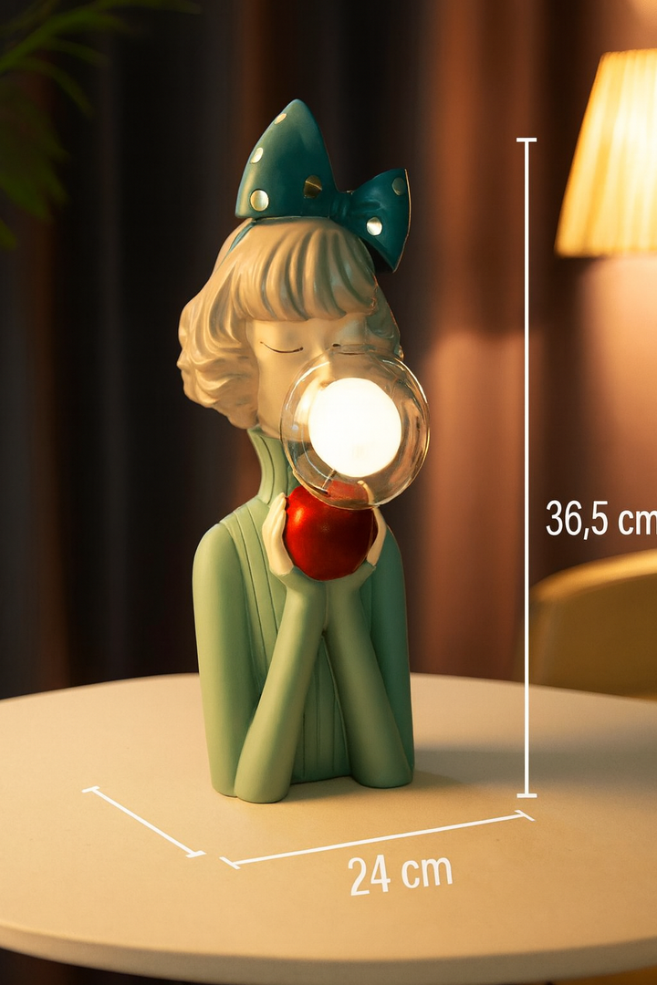 Lampada da tavolo LED decorativa in resina sintetica