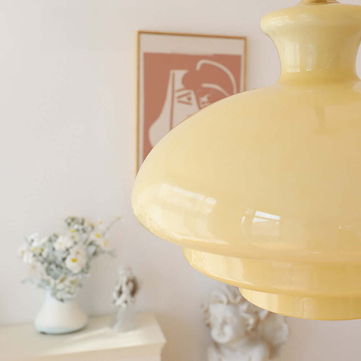 Cremegelbe Bauhaus Pendelleuchte Glas