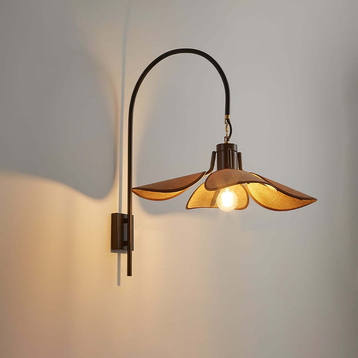 Blütenblätter Wandleuchte modern Stoff Designleuchte