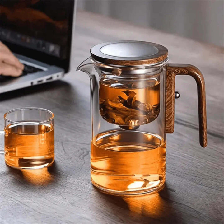 Glas-Teekanne mit Holzgriff - Eleganter Teegenuss