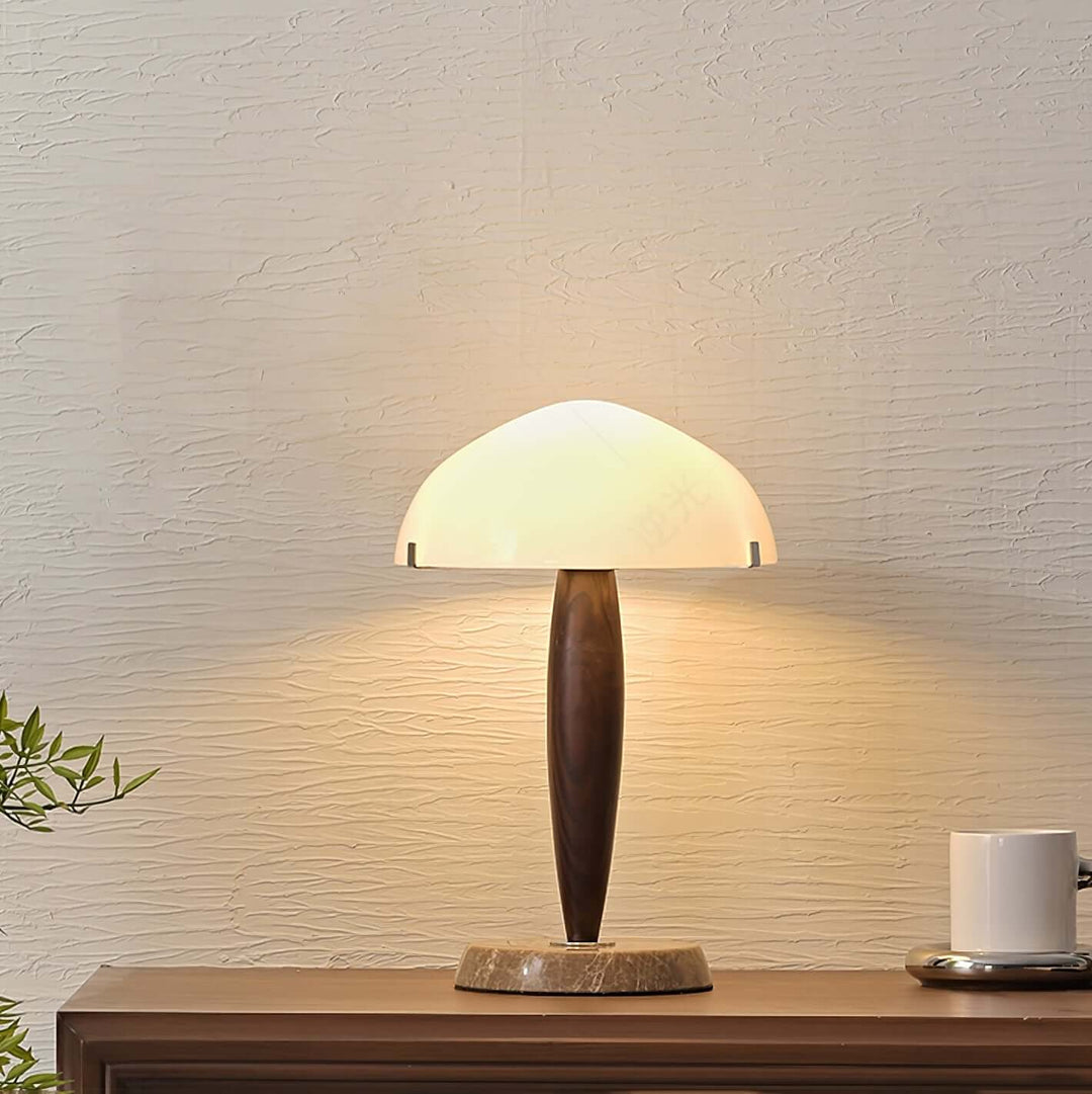 Lampe de table design avec base en noyer