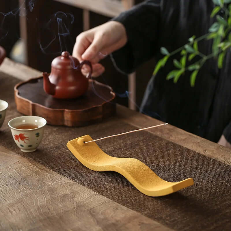 Keramik Räucherstäbchenhalter Wellen-Design