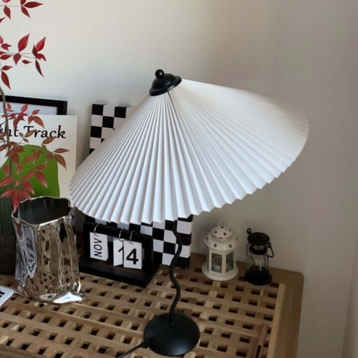 Designer Tischlampe Metall Modern Wellenförmig