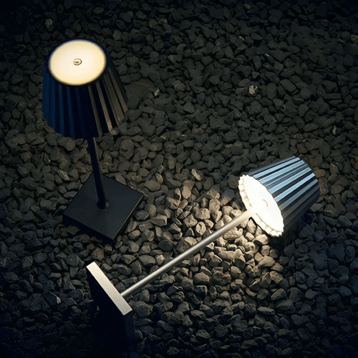 Dimmbare LED Tischlampe, Kabellos