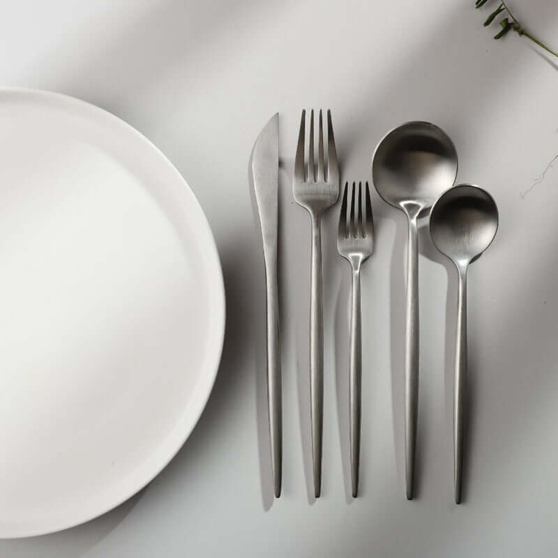 Minimalistisches Edelstahlbesteck Set