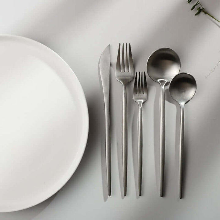 Minimalistisches Edelstahlbesteck Set