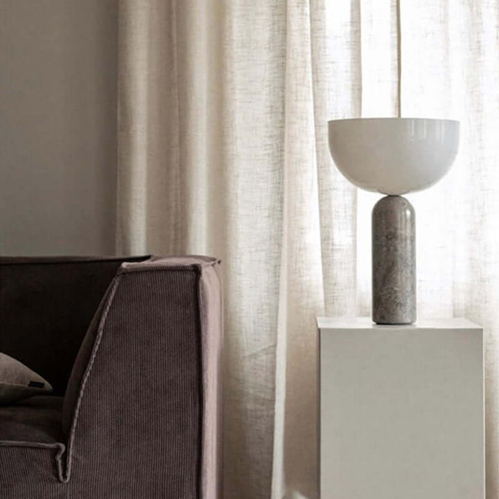 Lampe de table élégante en marbre