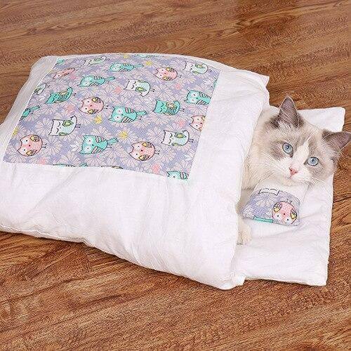 Sac de couchage pour chat en peluche pour des nuits douillettes