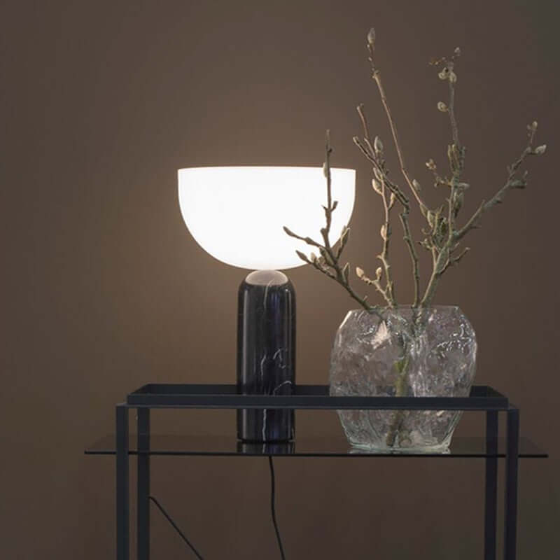 Lampe de table élégante en marbre