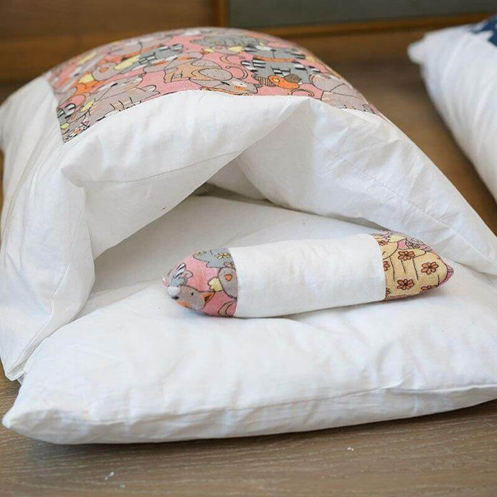 Sac de couchage pour chat en peluche pour des nuits douillettes