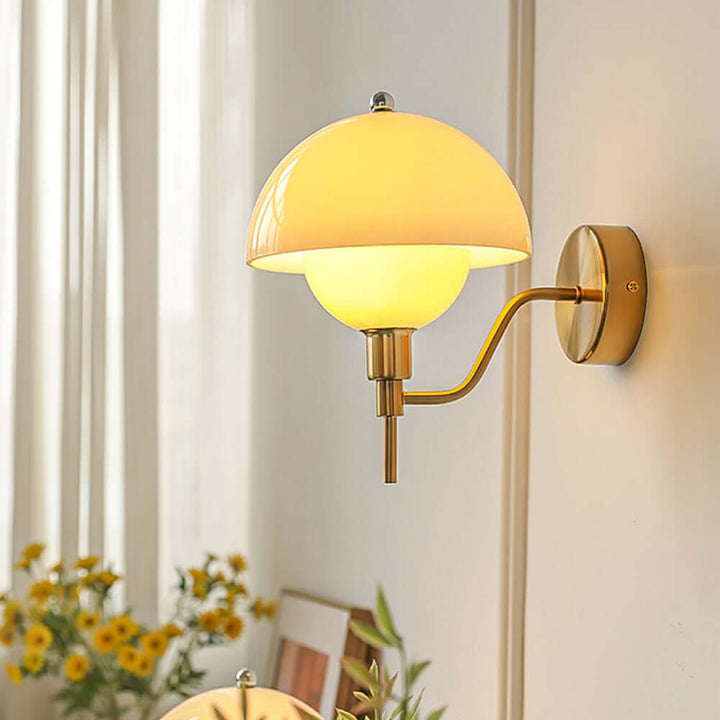 Pilz Design Glas Wandleuchte Creme