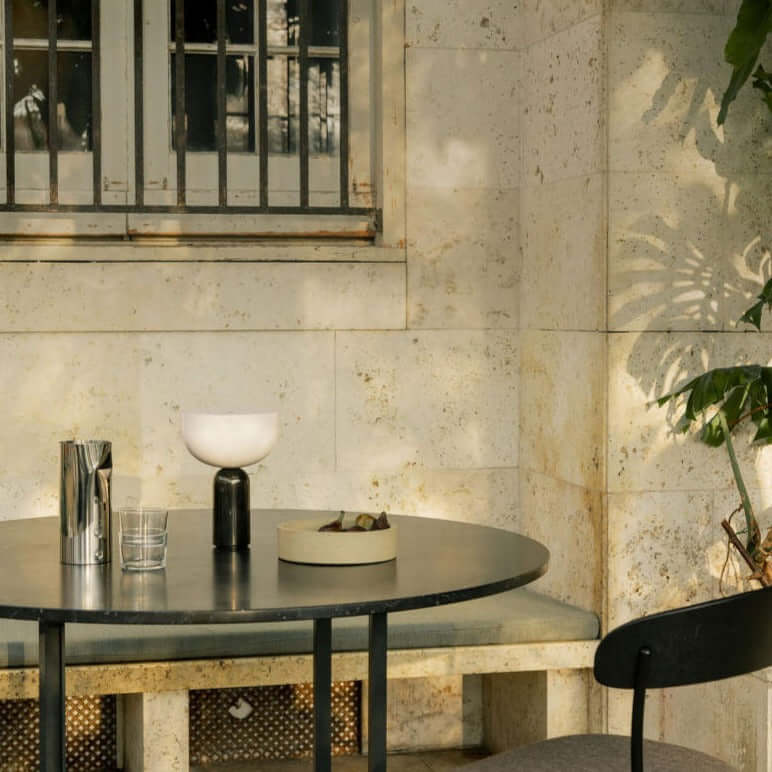 Lampe de table élégante en marbre