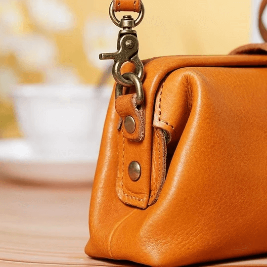 Sac à main rétro en cuir véritable