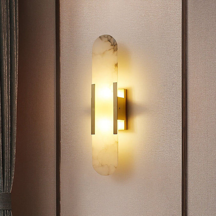 Langgestreckte Alabaster-Wandleuchte