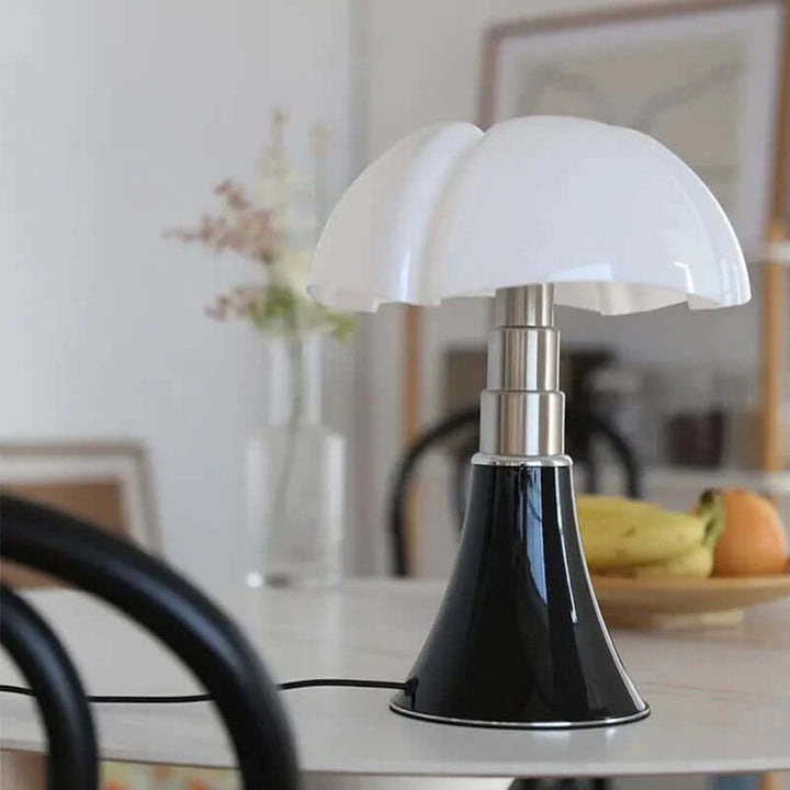 Höhenverstellbare Design-Tischlampe