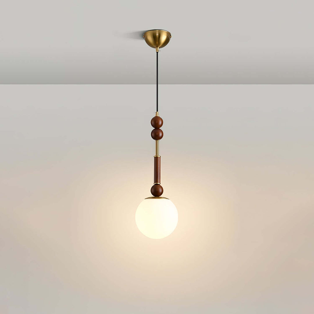 Elegante Pendelleuchte mit Glaslampenschirm