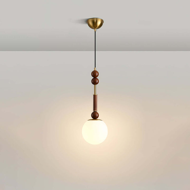 Elegante Pendelleuchte mit Glaslampenschirm
