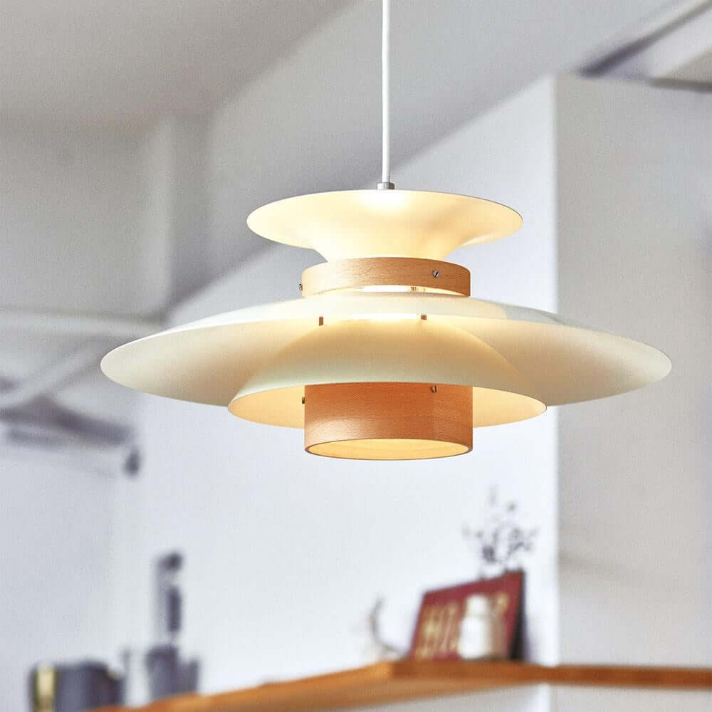 Moderne Metall-Pendelleuchte