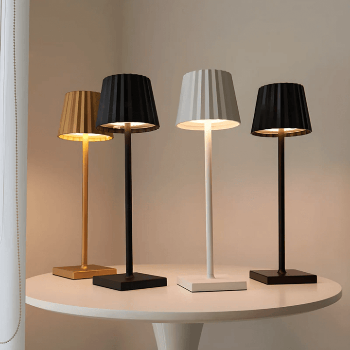 Dimmbare LED Tischlampe, Kabellos