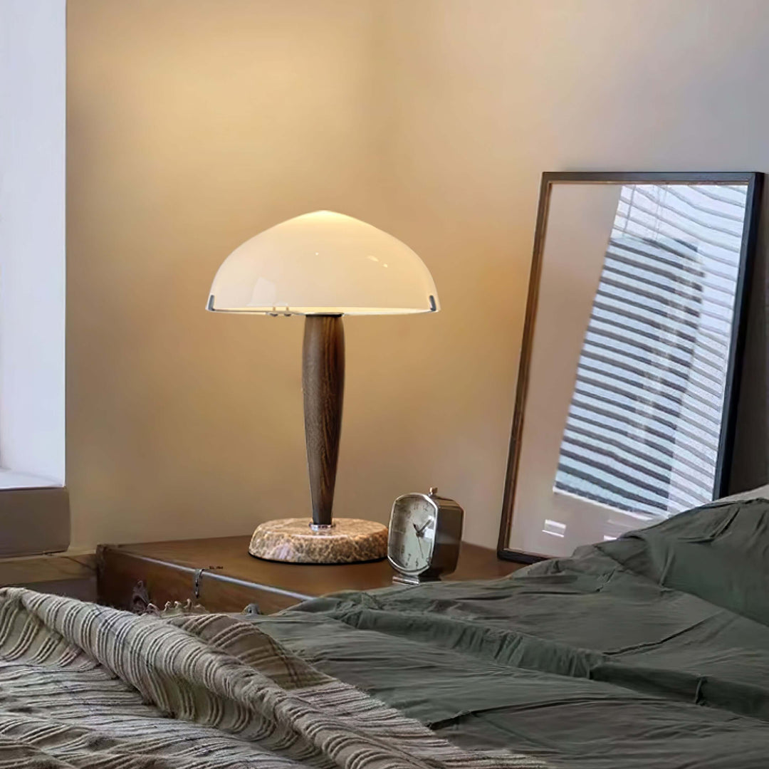 Lampe de table design avec base en noyer