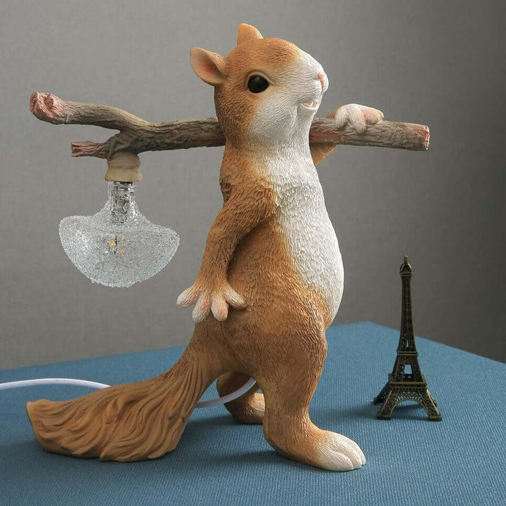 Dekorative Eichhörnchen Tischlampe mit LED