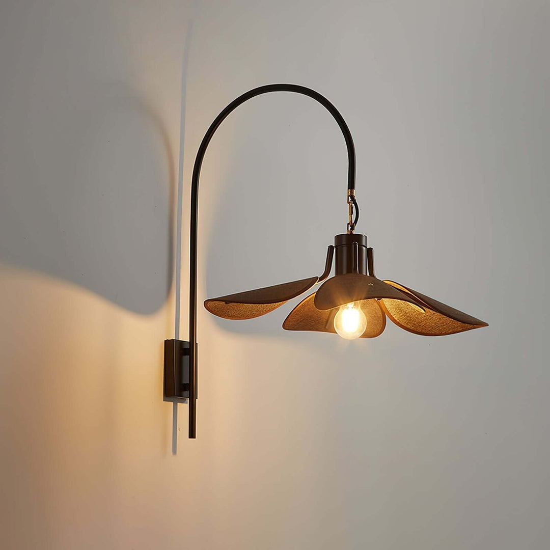 Blütenblätter Wandleuchte modern Stoff Designleuchte