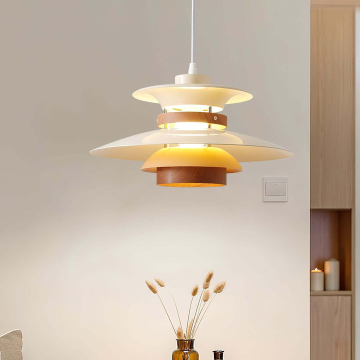 Moderne Metall-Pendelleuchte