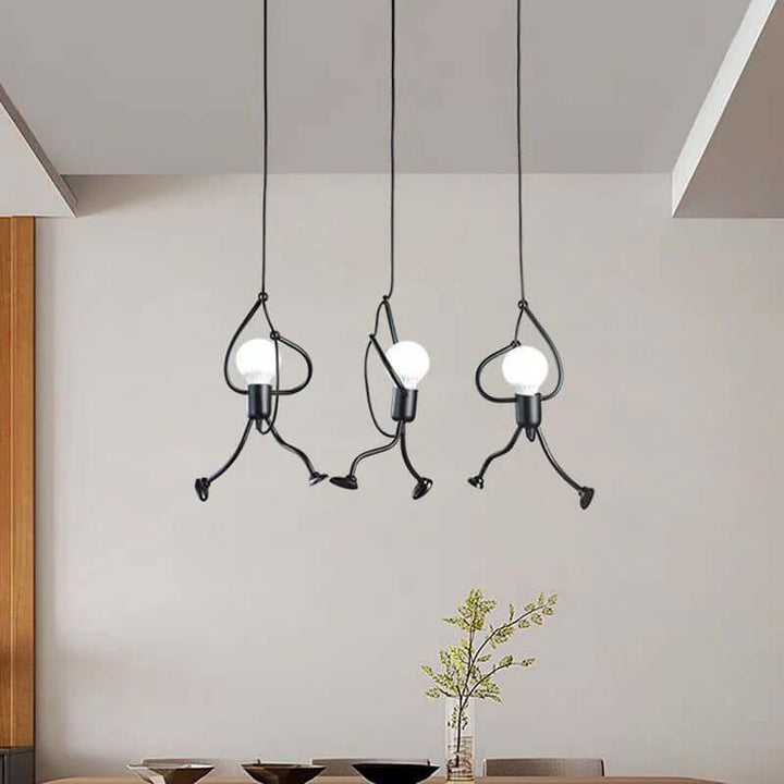 Lampe suspendue en forme de poupée ludique