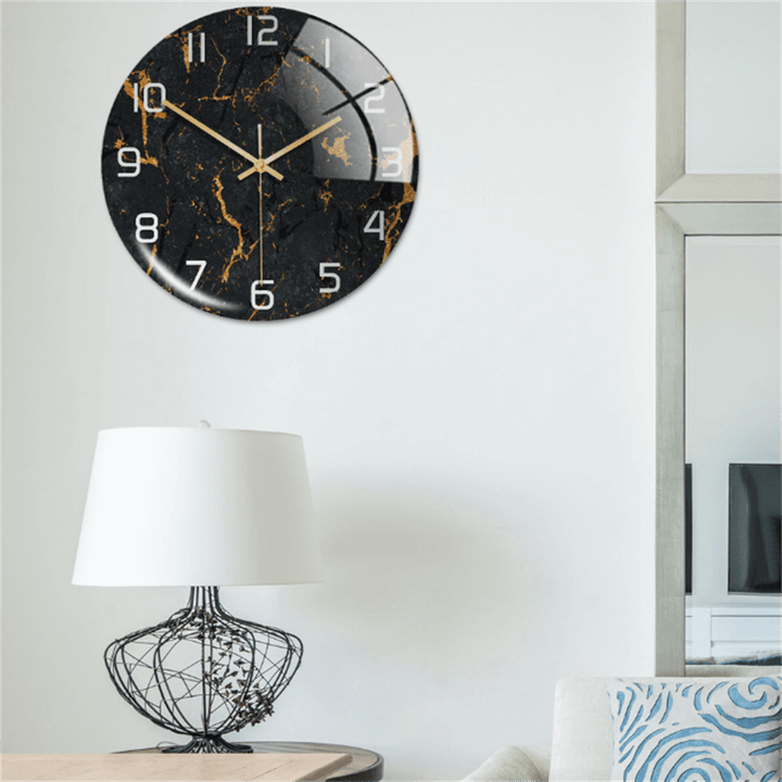 Horloge murale élégante aspect marbre 30 cm