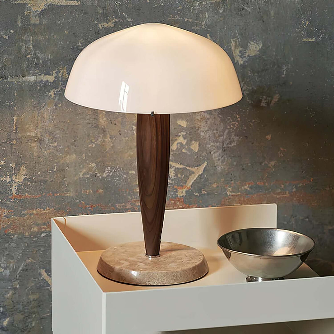 Lampe de table design avec base en noyer