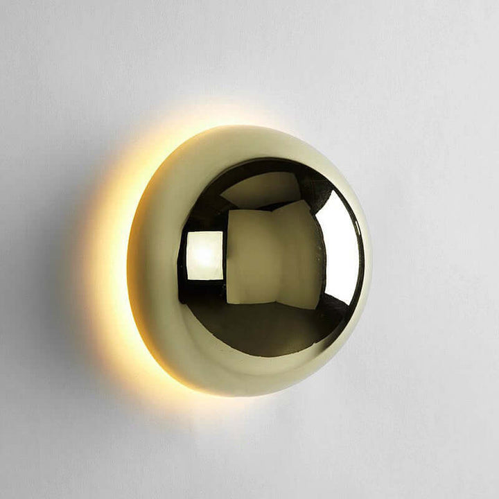 Minimalistische Bauhaus-Wandleuchte