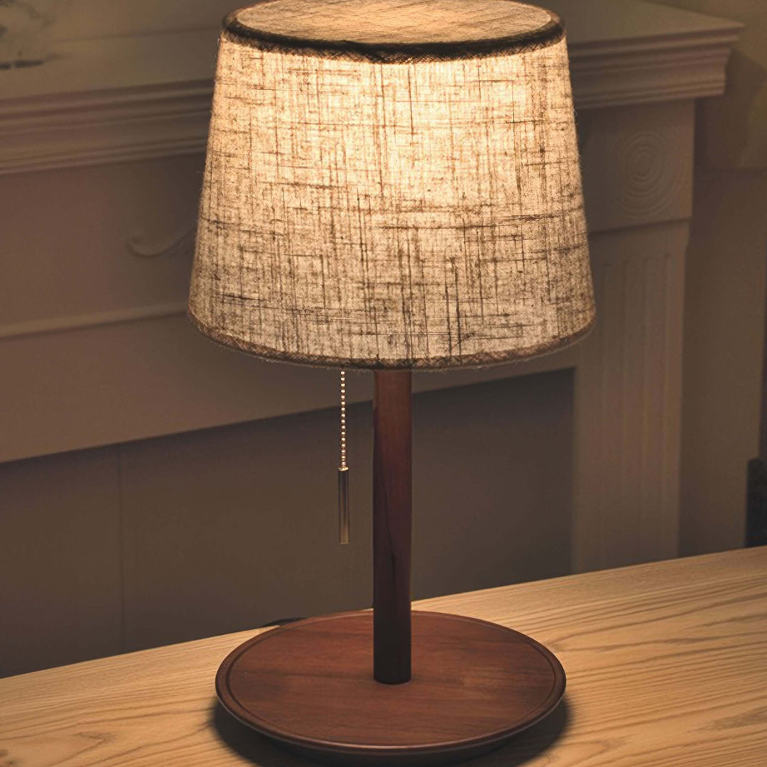 Lampe de table design en bois de noyer avec abat-jour en tissu