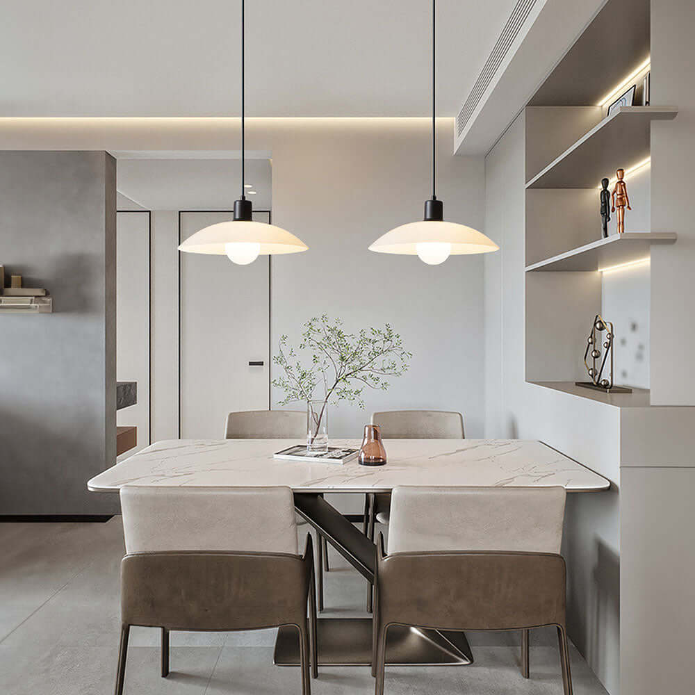 Minimalistische Pendelleuchte Weißglas