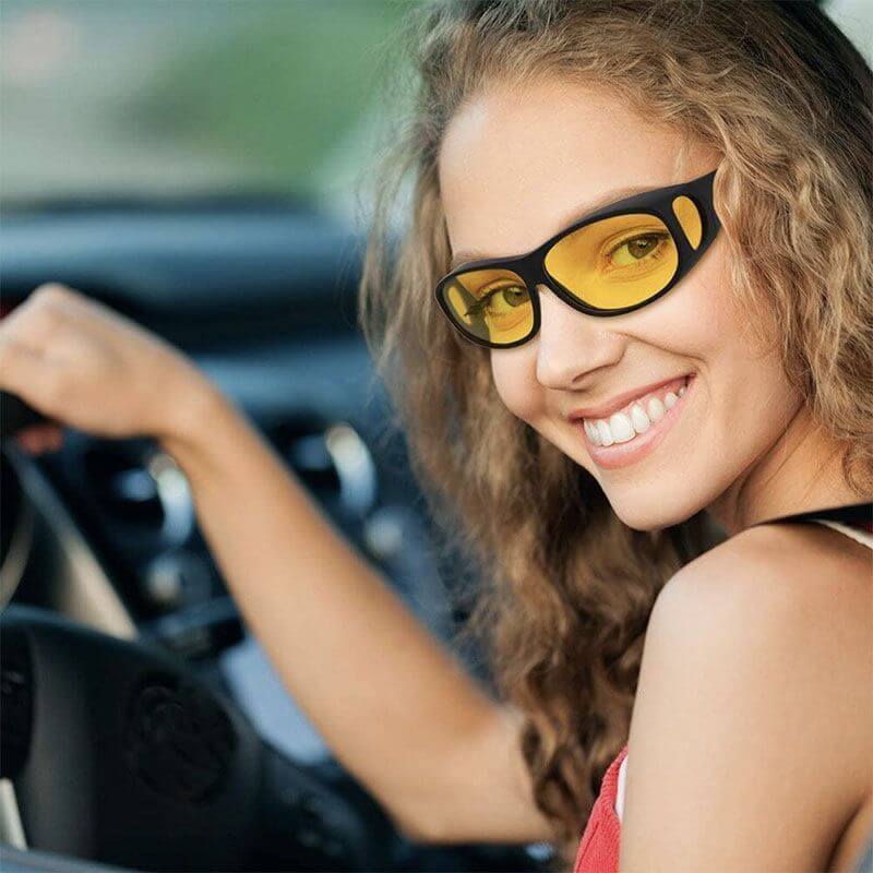 "Antireflektierende Nachtsichtbrille mit polarisierter Linse, ideal für Nachtfahrten, reduziert Blendung, bietet UV-Schutz."