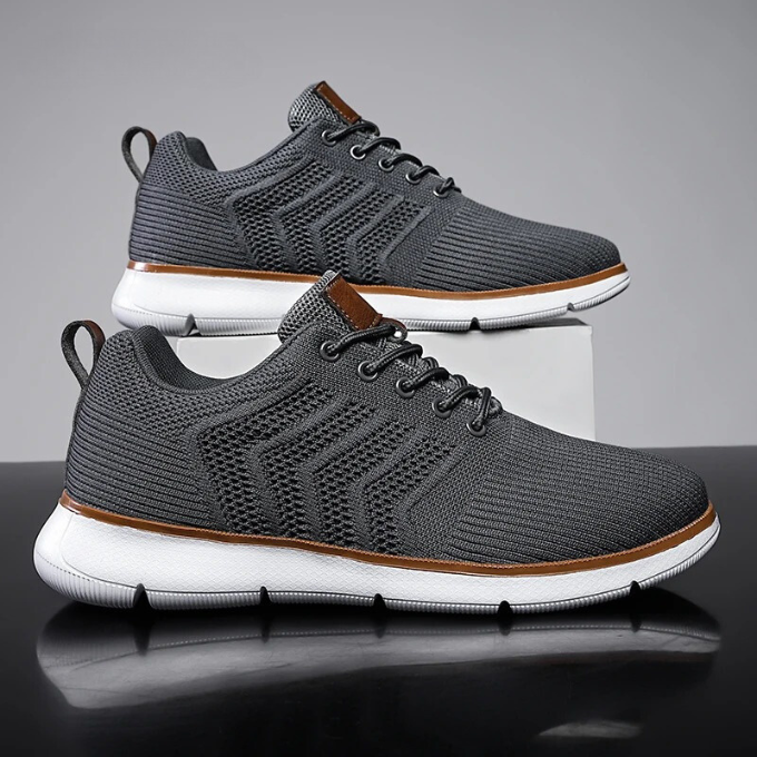 "Atmungsaktive Herren Sneaker, leicht, Mesh-Einsätze, ideal für Sport und Alltag, bietet Komfort und Stil in Schwarz."