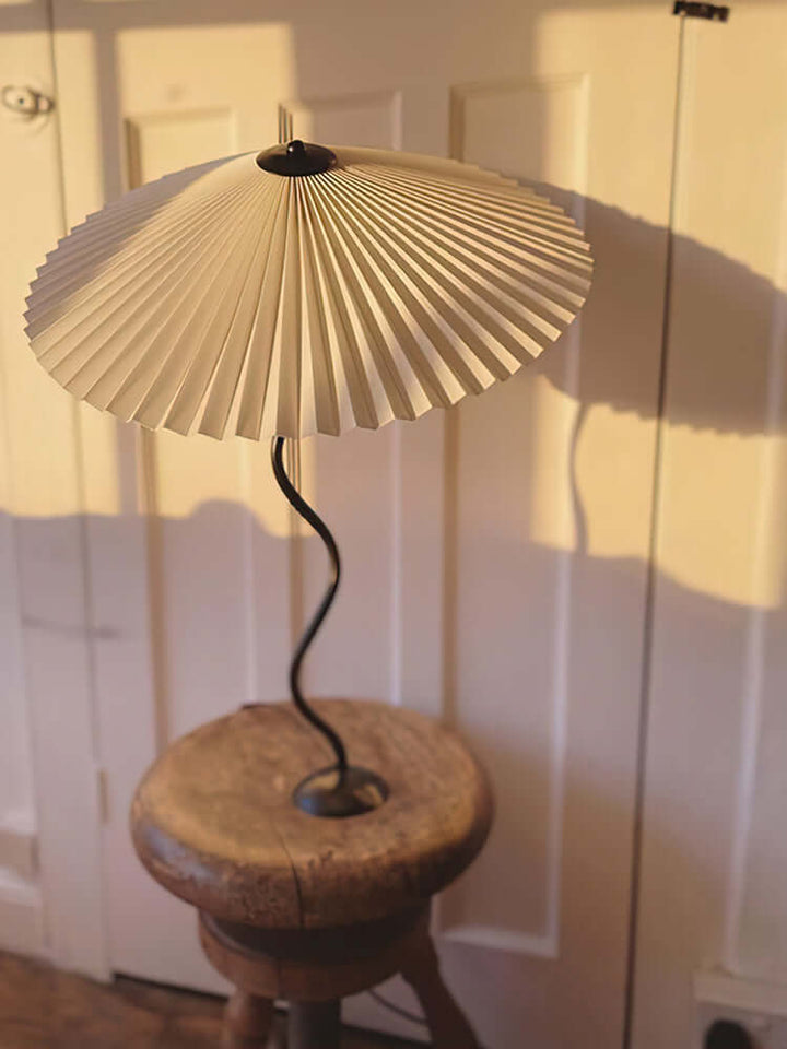 Designer Tischlampe Metall Modern Wellenförmig