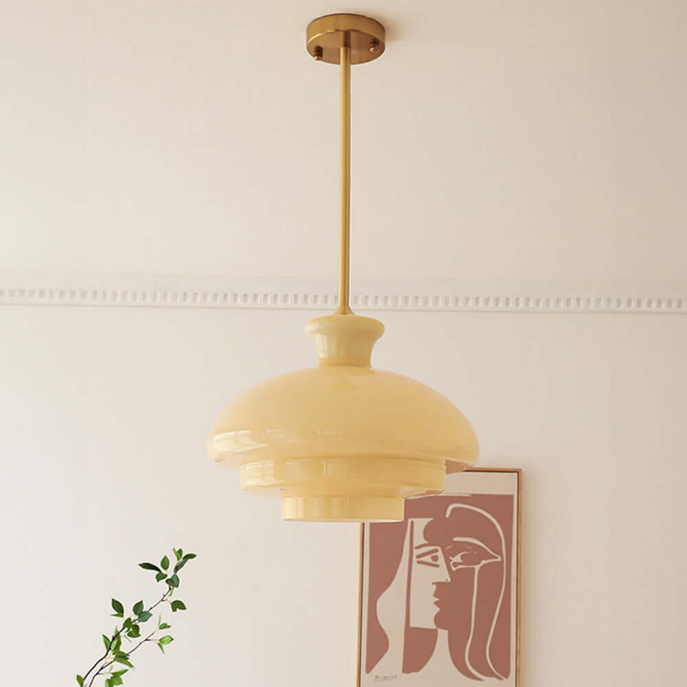 Cremegelbe Bauhaus Pendelleuchte Glas