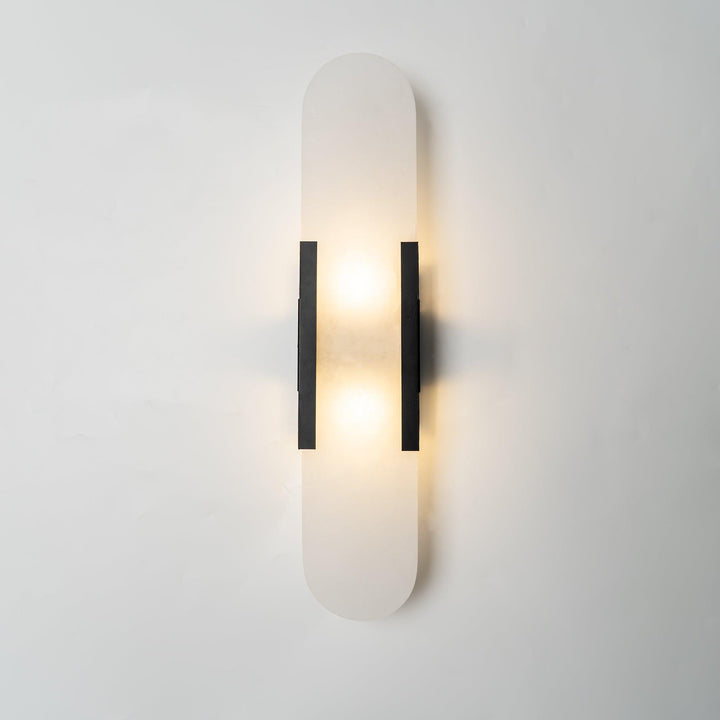Langgestreckte Alabaster-Wandleuchte