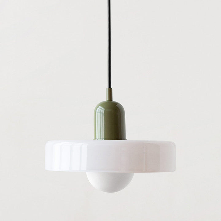 "Bauhaus-Stil Pendelleuchte aus Buntglas, LED-kompatibel, elegante Farben, moderne Deckenleuchte, warmes Lichtambiente."