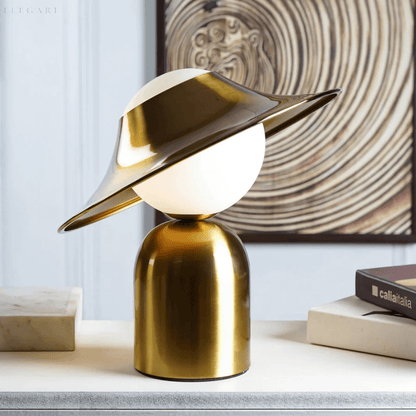 Lampe de table luxueuse en métal doré