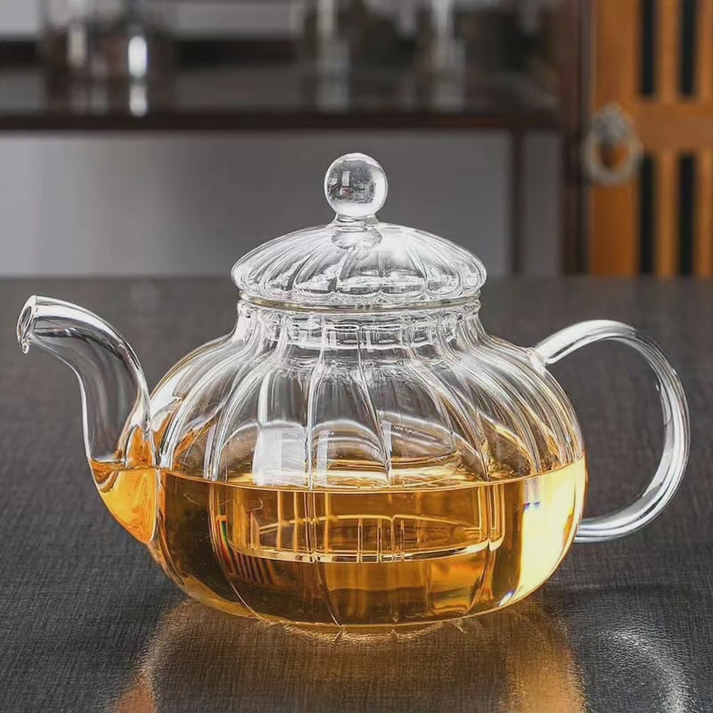 Borosilikatglas Teekanne 800ml mit streifigem Design und Edelstahl-Infusor für Tee- und Kaffeeliebhaber. Ideal für Küche.