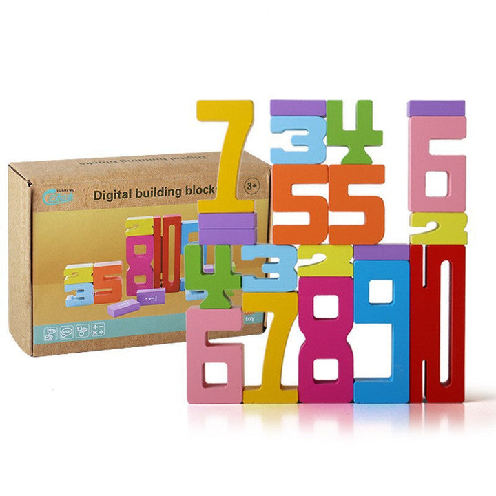 Bunte pädagogische Matheblöcke für Kinder, die das Lernen mit Farben und Formen spielerisch fördern.