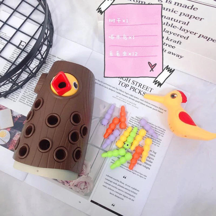 "Buntes magnetisches Specht-Spielzeug, fördert Feinmotorik, Montessori-Design, Würmerspiel für Kinder, fröhliche Farben."