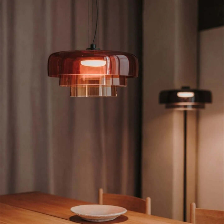 Elegante Glas-Pendelleuchte mit LED