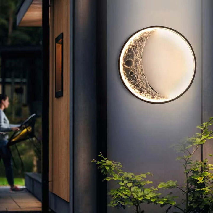 Mondförmige LED-Wandleuchte Außen