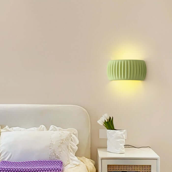 Gerippte Harz Wandleuchte Art Deco Stil