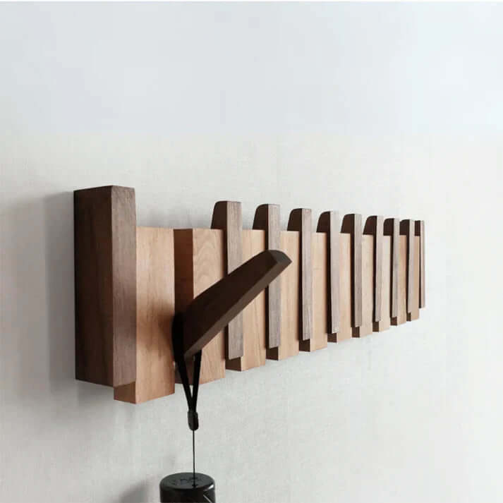 Klavier-Garderobe aus Holz